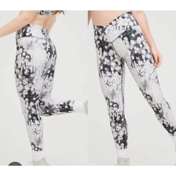 Aerie NWT size Small hi-rise 7/8 leggings - Picture 8 of 12